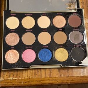 Urban decay eyeshadow pallet